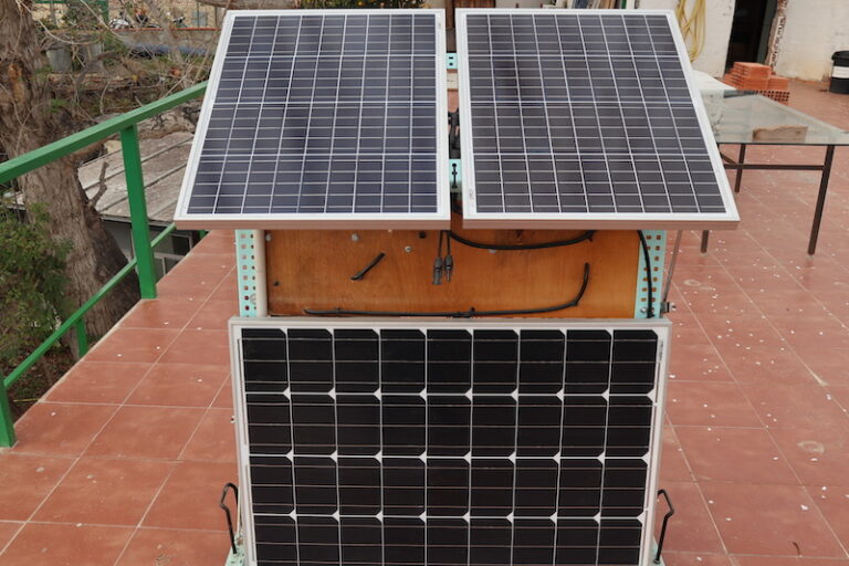 Paneles solares. Instalación para curso de formación